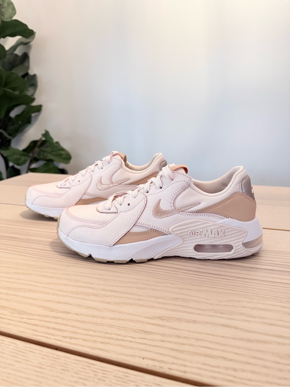 Nike Air Max Excee Light Soft Pink Shimmer Women’s Size 8 DX0113-600